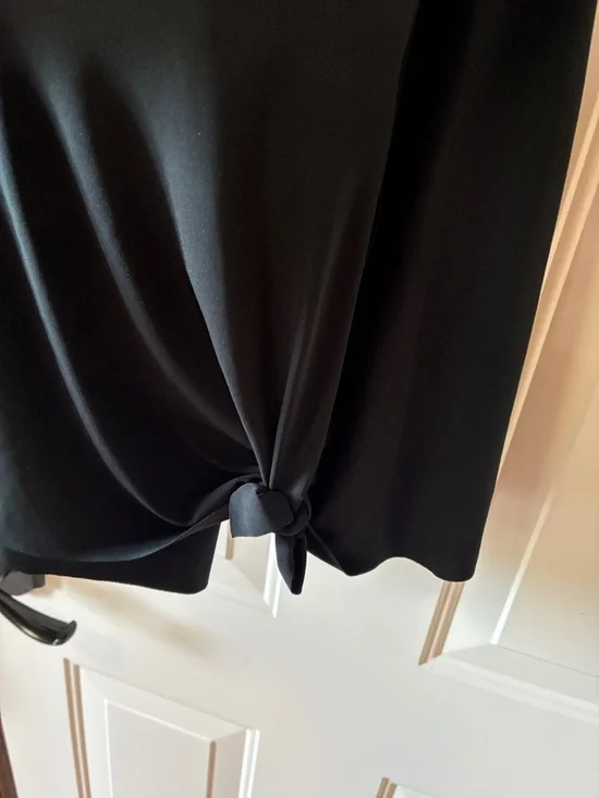 NWT 22W Magicsuit Celine Black V-Neck Slimming Swimsuit with Skirt (ABBA) - Picture 10 of 16